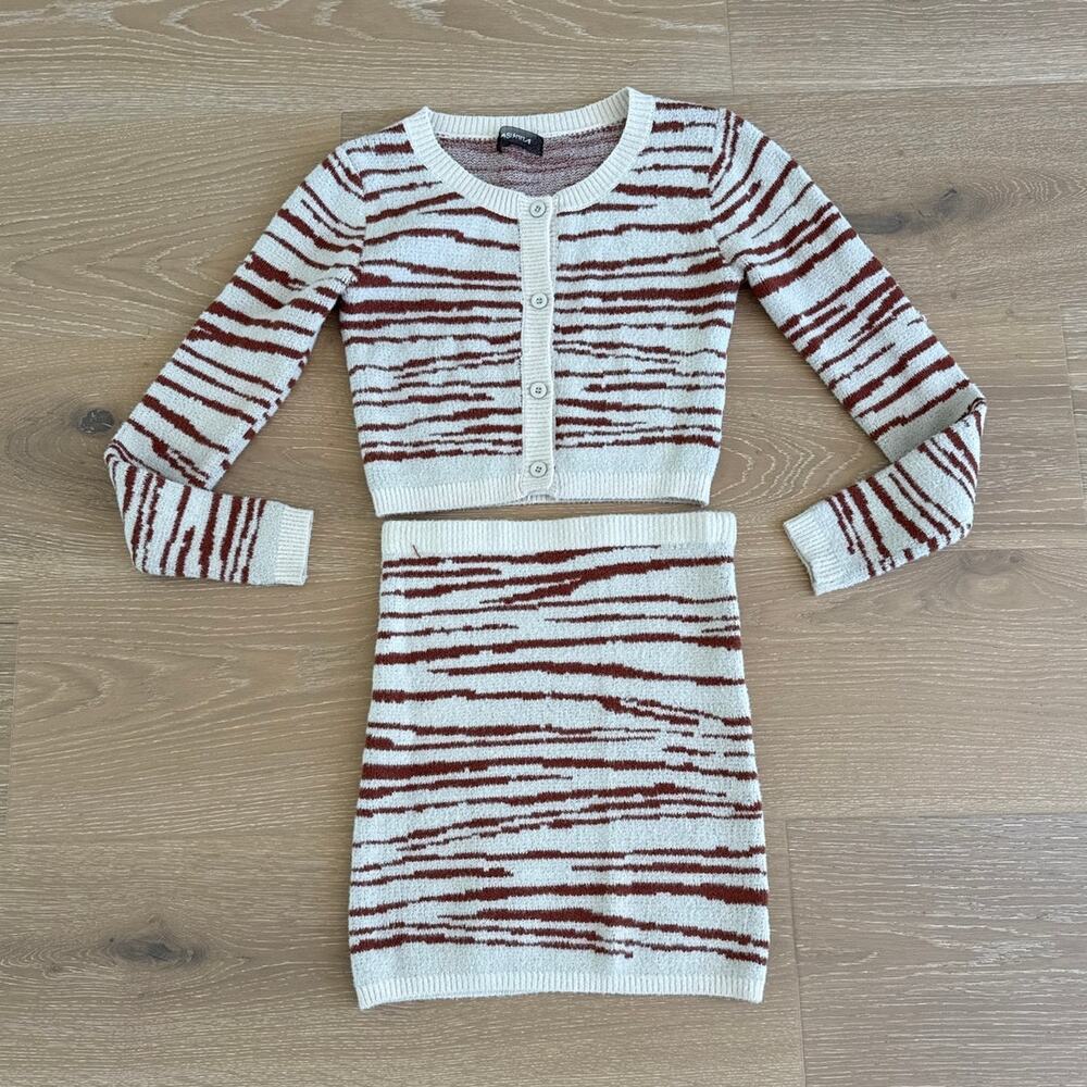 4 Sienna Knit Set Mini Skirt & Cardigan Size S Beige Brown